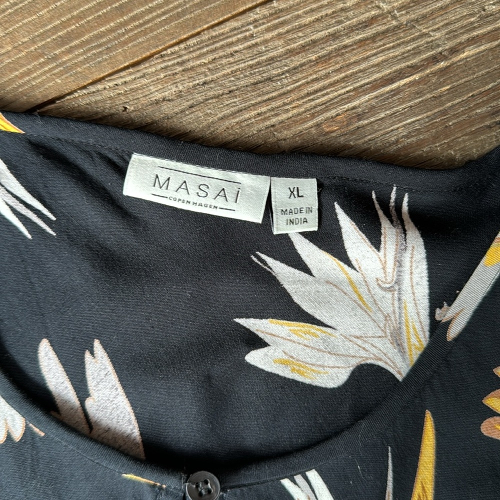DONATING 4/21 | Authentic Masai Tunic XL | Hummingbird Print - Picture 5 of 8
